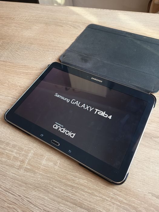 Таблет Samsung Galaxy Tab 4 10.1 черен