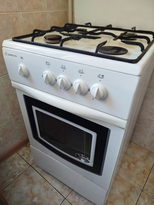 Продам газовую плиту