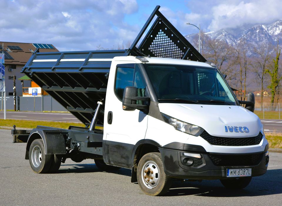 Iveco Daily 2015 basculabil pe 3 parti