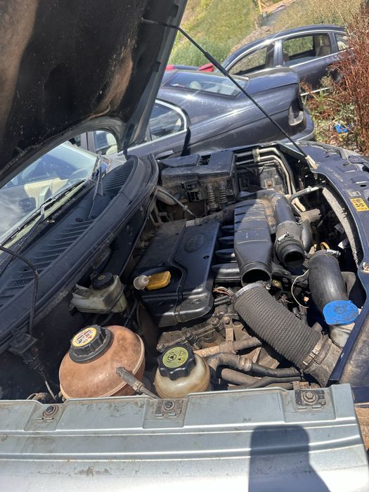 Dezmembrez land Rover freelander