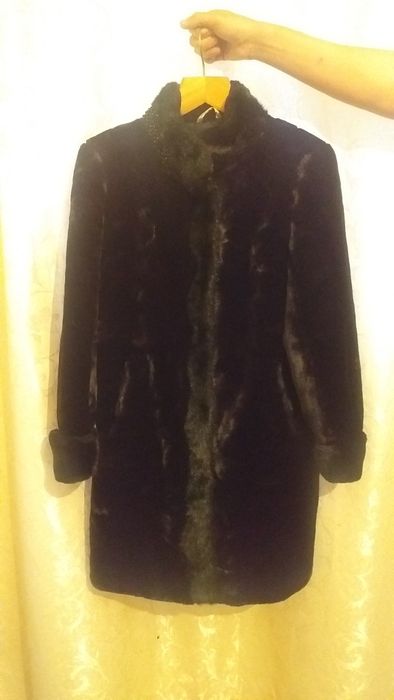 Продам две шубыы