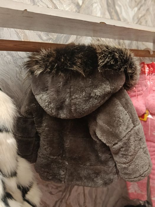 Деткая шубка Белая шуба новая очень симпатичная