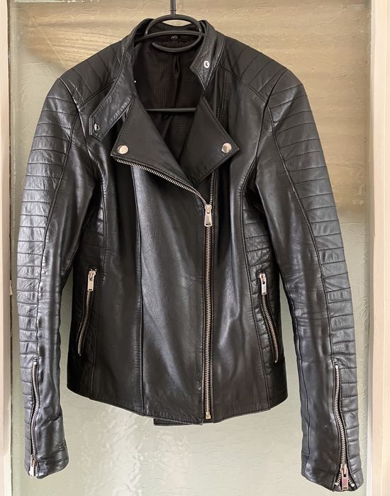 Черно яке от естествена кожа