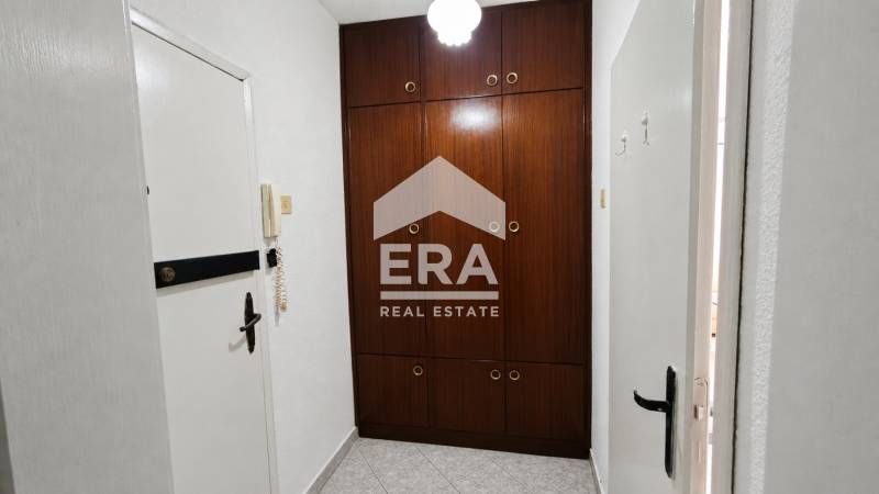 ЕРА ИмотиТе отдава ПОД НАЕМ обзаведен едностаен апартамент, Широк Цент