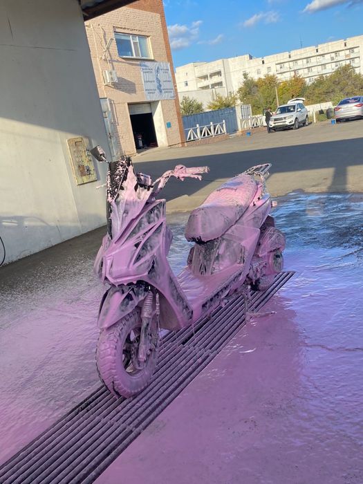 Скутер на полном ходу