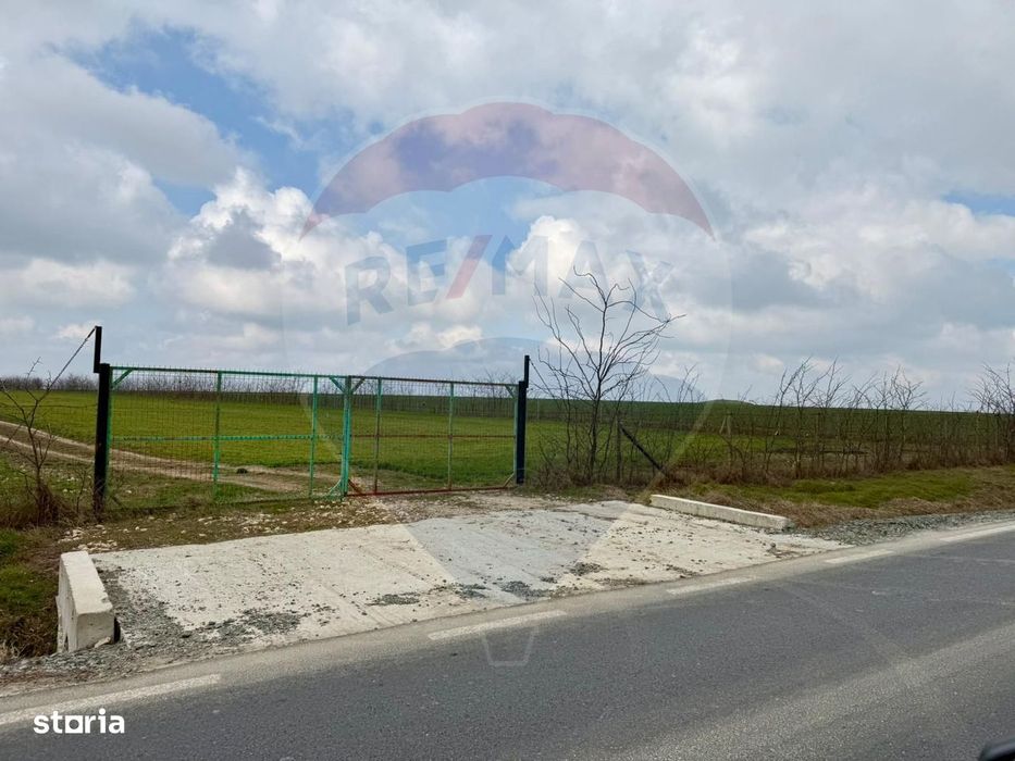 Teren de vanzare in Săcele ideal pentru silozuri, fermă 6 ha
