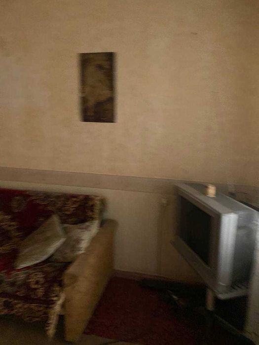 продаю 2-х ком квартиру по линии метро массив куйлюк-4