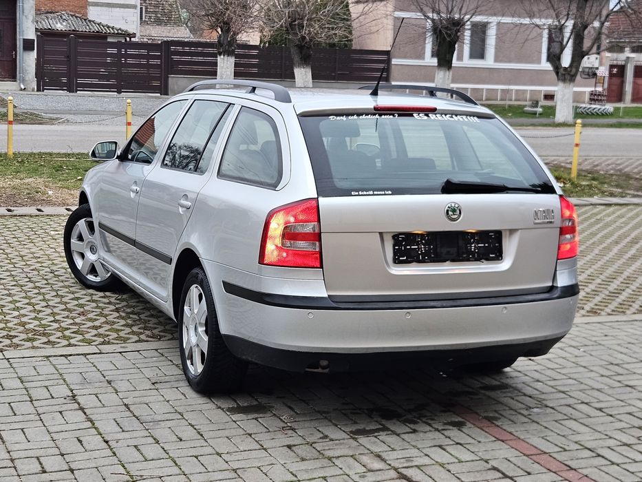Skoda Octavia 2 -An 2006- 1.6(Benzină), 115 Cai, 210.000 km