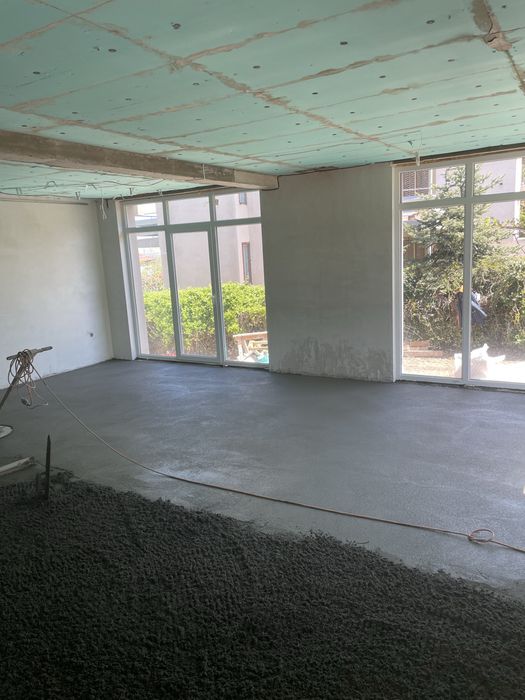 Полагане на подови замазки