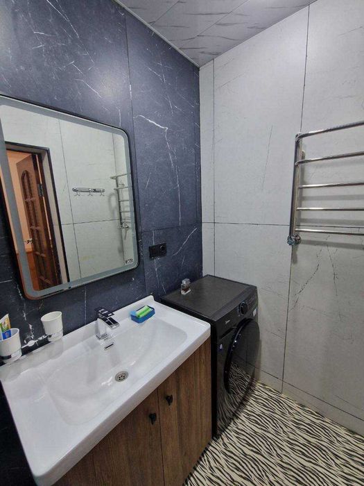 Продам кв-ру в Центре, метро Космонавтов, 70м²