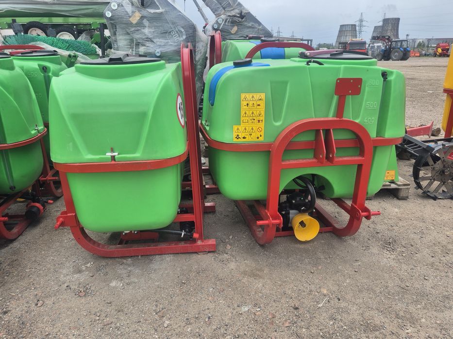 Опрыскиватель навесной