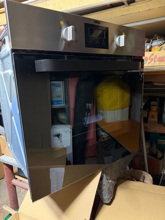 Cuptor electric Zanussi ZOB442XU 1875W