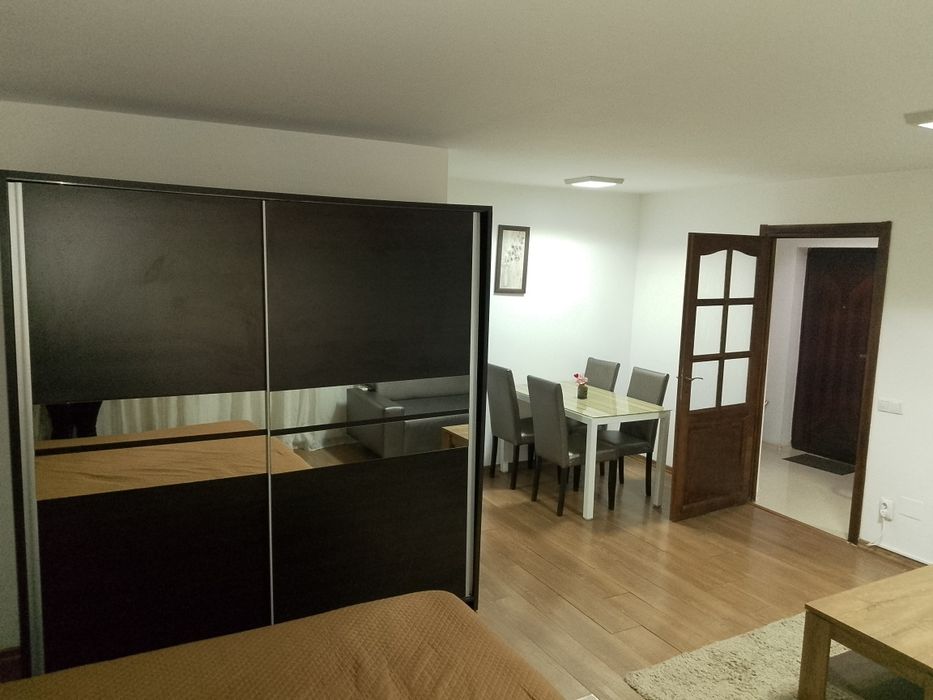 Garsoniera metrou Piața Sudului