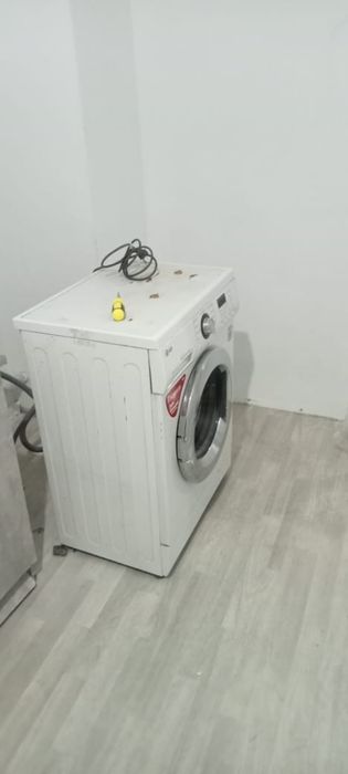 Стиральная машина продам