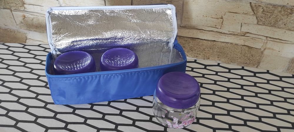 Бурканчета за бебешка храна с термочанта