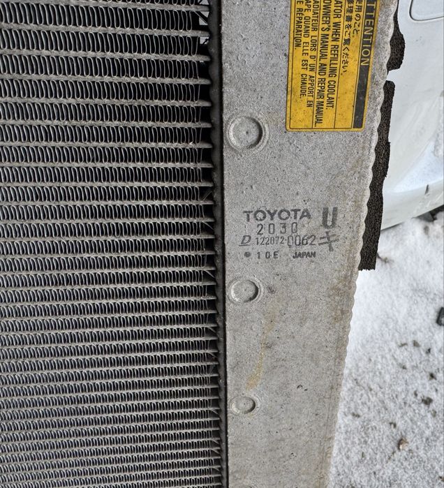 Радиатор охлаждения на Lexus Rx300, 330