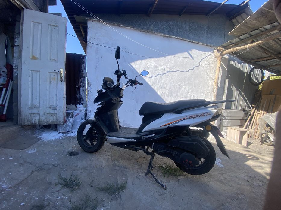 Мопед макси продам срочно