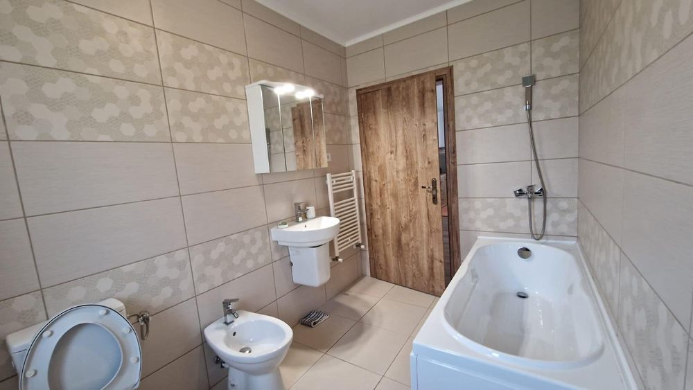 Casa individuala Miroslava langa LeGaga