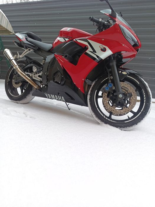 Vând Yamaha R6 din 2004