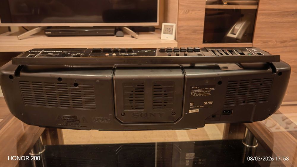 Vând radiocasetofon SONY CFS-DW30L