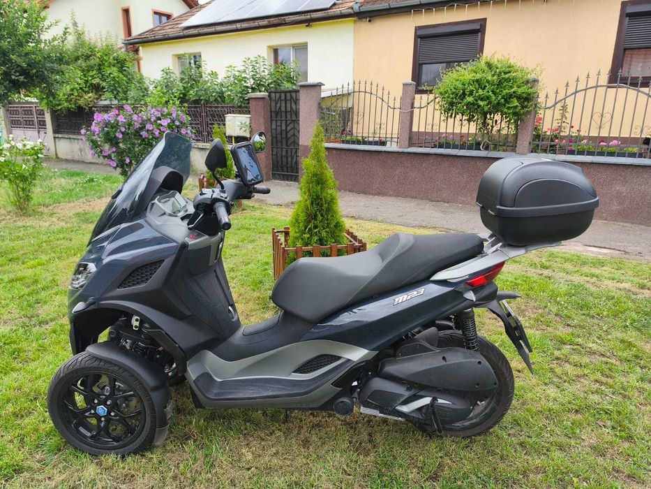 Piaggio MP3 310 2025