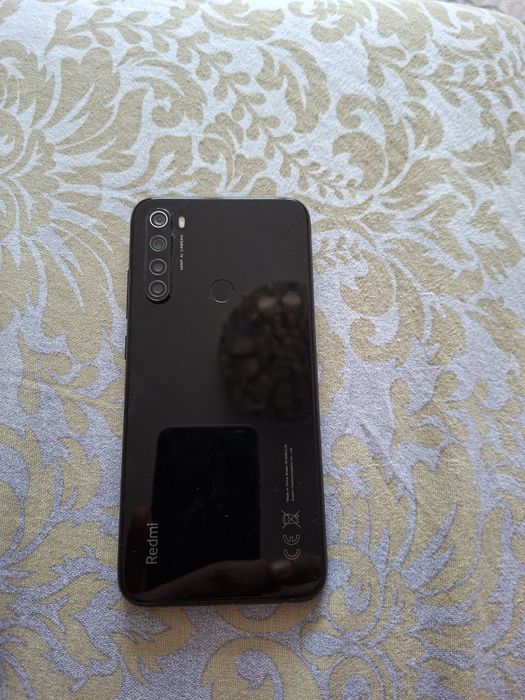 Продам отличный телефон редми 8