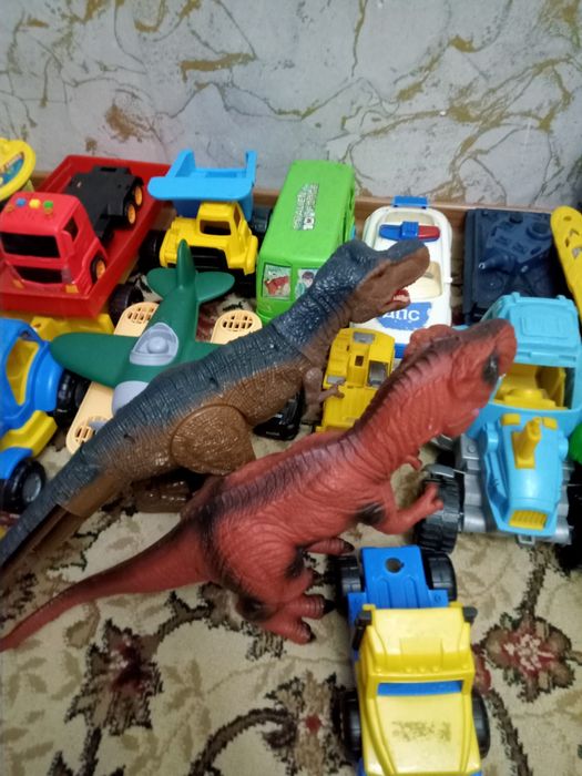 Игрушки для мальчиков и девочек