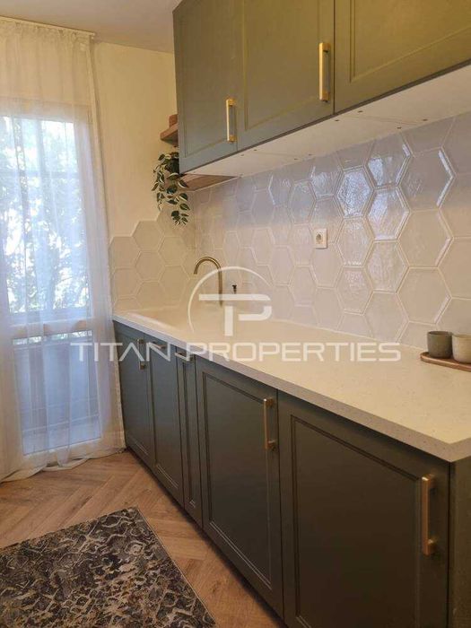 Двустаен обзаведен апартамент Коматево