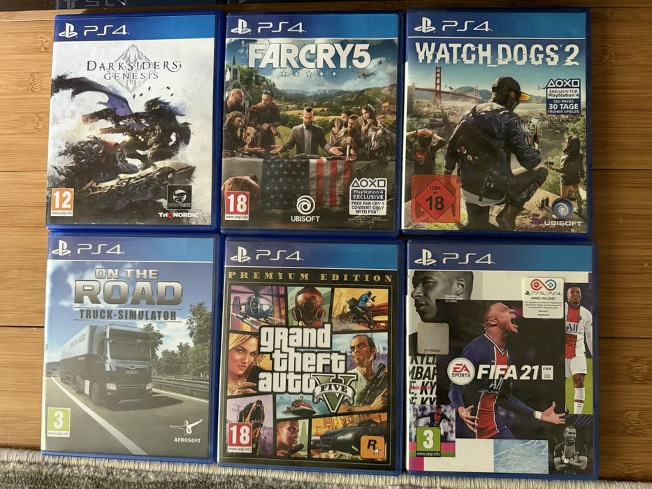 Vând Ps4 cu Volan si pedale+jocuri