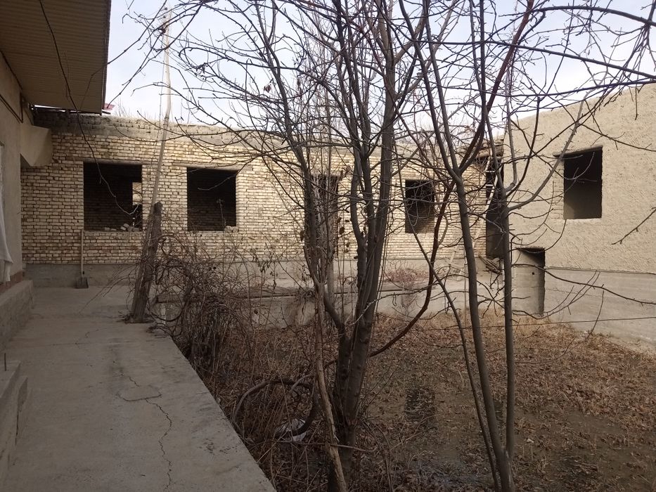 Yarim tayyor uchastka