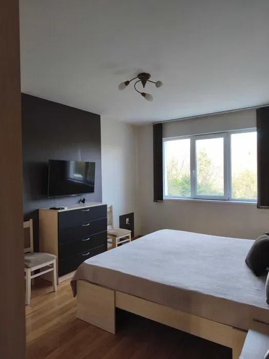 Дава се под наем Тристаен апартамент в Варна, Конфуто - 104 кв.м за 598.23 € - Снимка #4