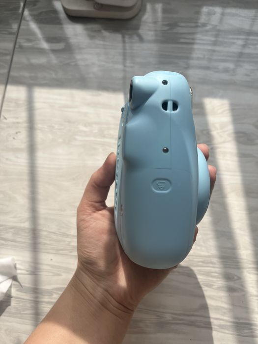 Продам Instax mini 11