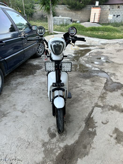 Продаютьск скутер