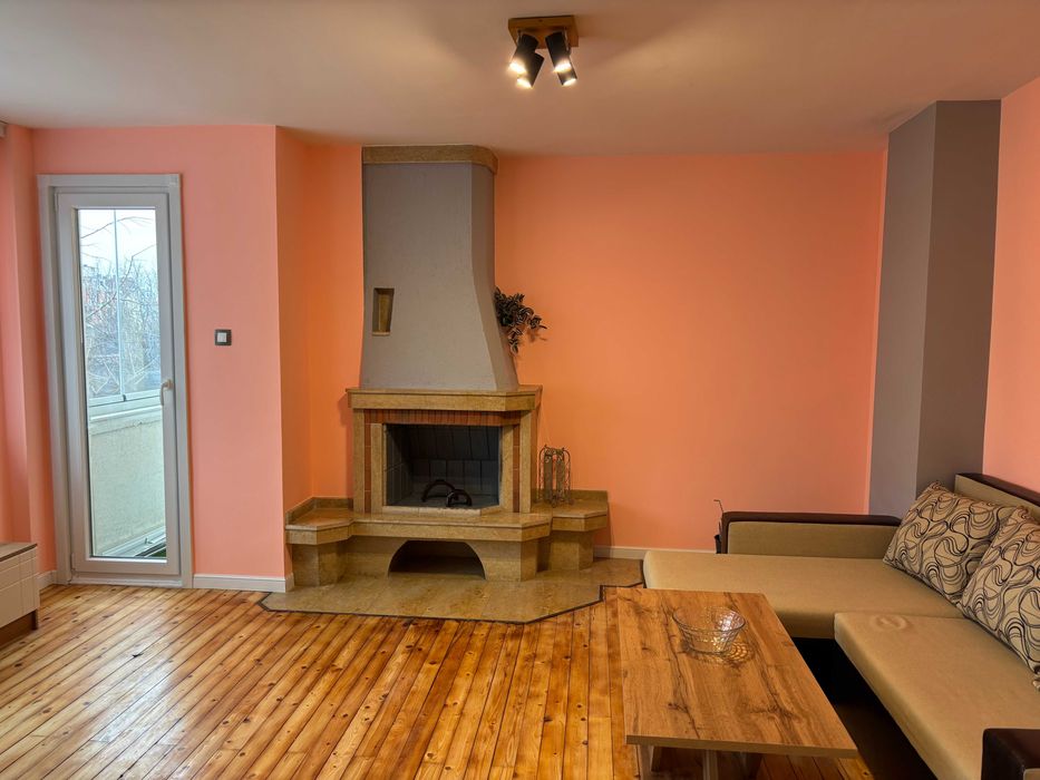 Двустаен апартмент под наем + опция, гараж и парко място!