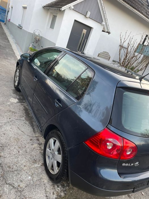 Vând golf 5 rabbit 1.9 tdi