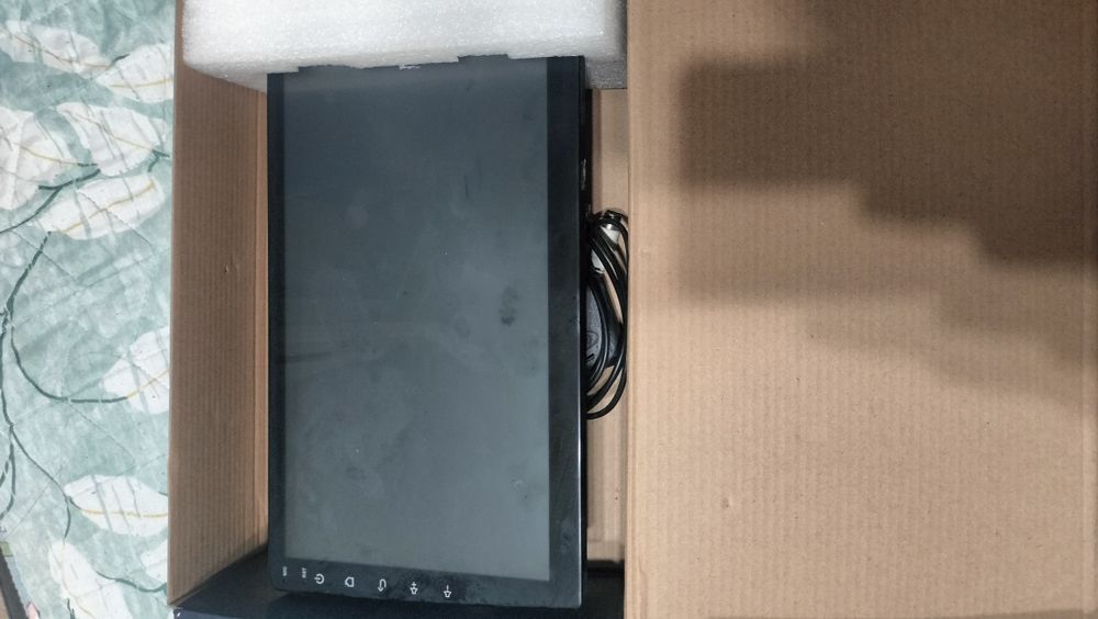 Продам магнитолу