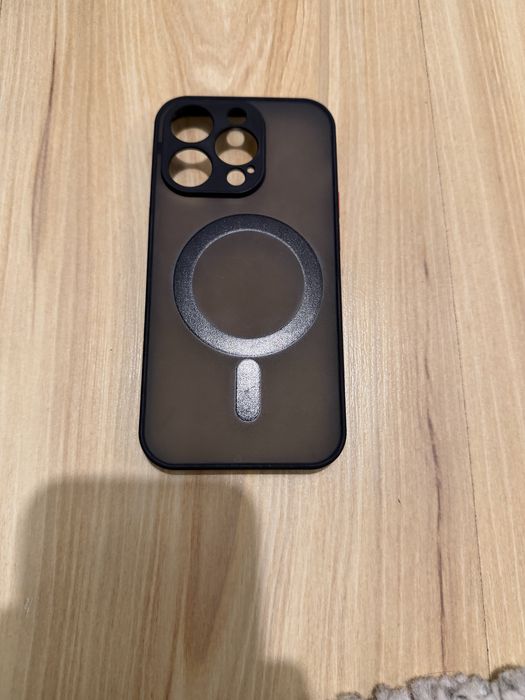 Vand Iphone 14 pro cu husa