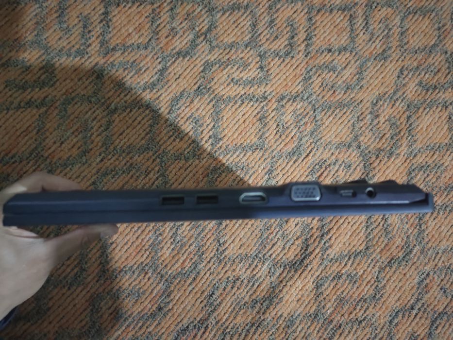 ASUS Expertbook holati zo'r