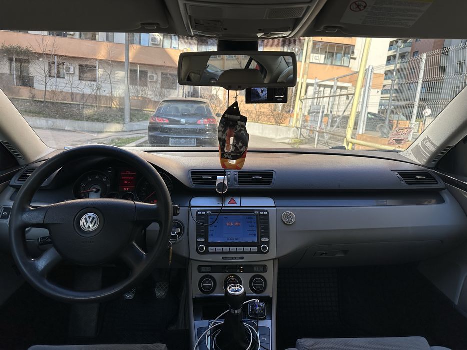 Volkswagen Passat 1.6MPI