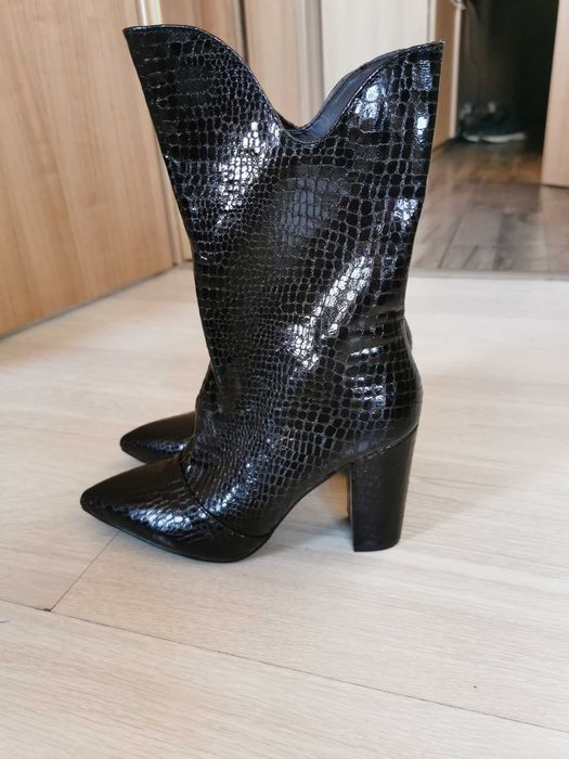 Ботуши черни лъскави