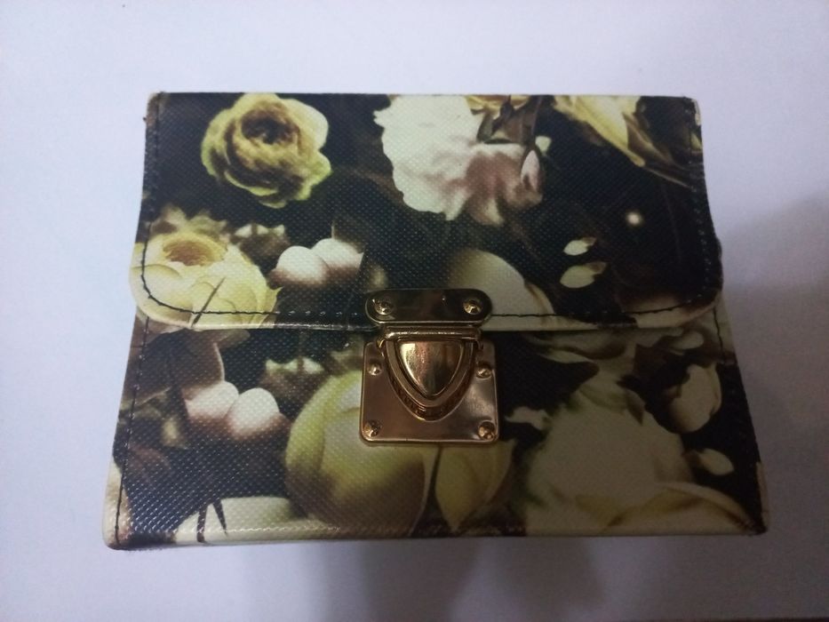 Маленькая сумка б