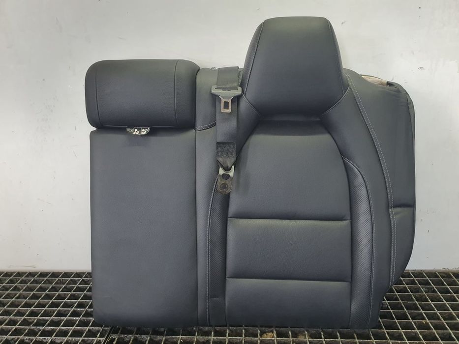 Bancheta spate Cu defect Mercedes Benz GLA-Class X156 (2013 - 2017) 2.2 cdi OM651.930
