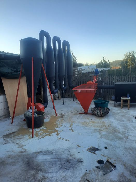 Uscător aerodinamic cu snek 350 kg pentru rumeguș peleti