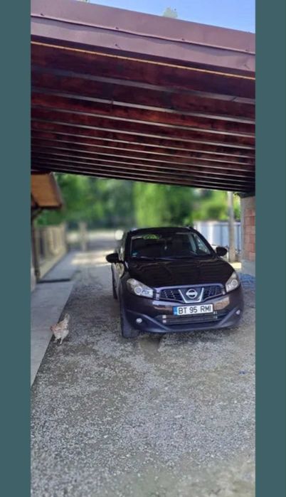 Vând Nissan Qashqai+2