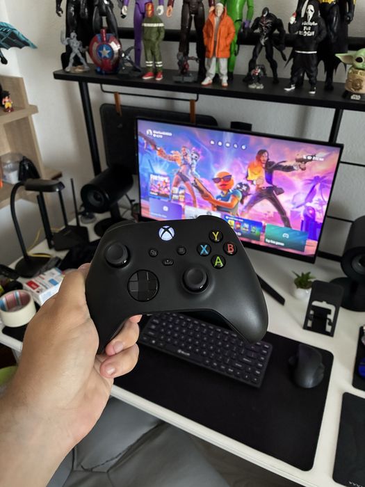 Xbox One X 1Tb Carbon Edition Black / Ca Nou!