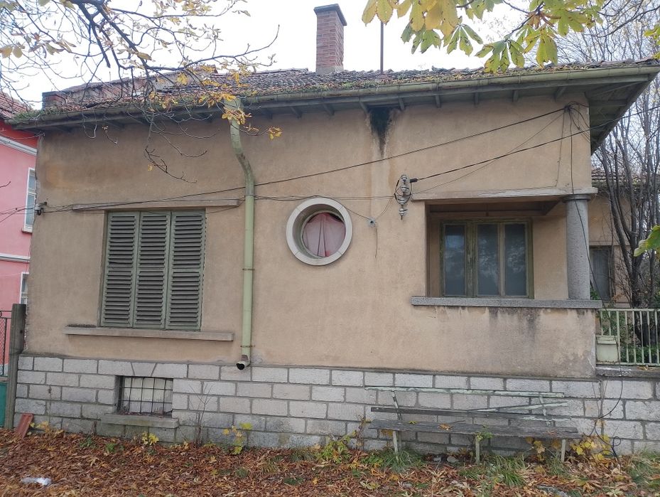 Продава Къща в с.Баница.обл.Враца