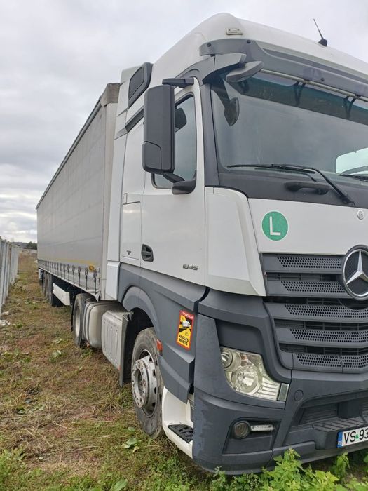 Mercedes-Benz Actros MP4 Vand ansamblu cap tractor Mercedes Actros MP4 si remorca Wielton