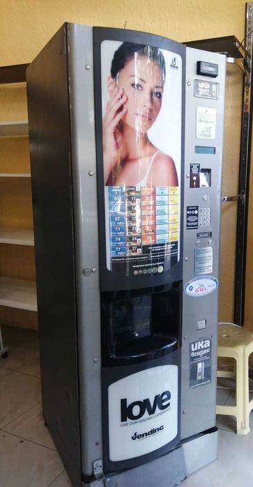 Вендинг кафе машина Bianchi най-висок клас с монетник и касов апарат