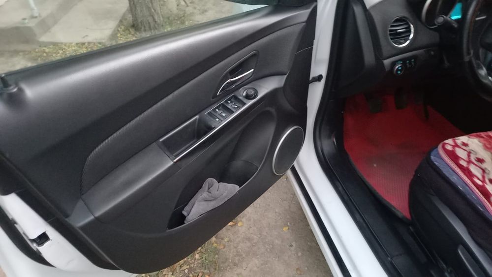 Продам авто Шевроле Круз