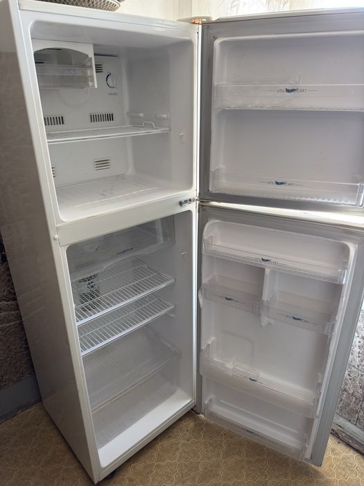 Продам холодильник Samsung